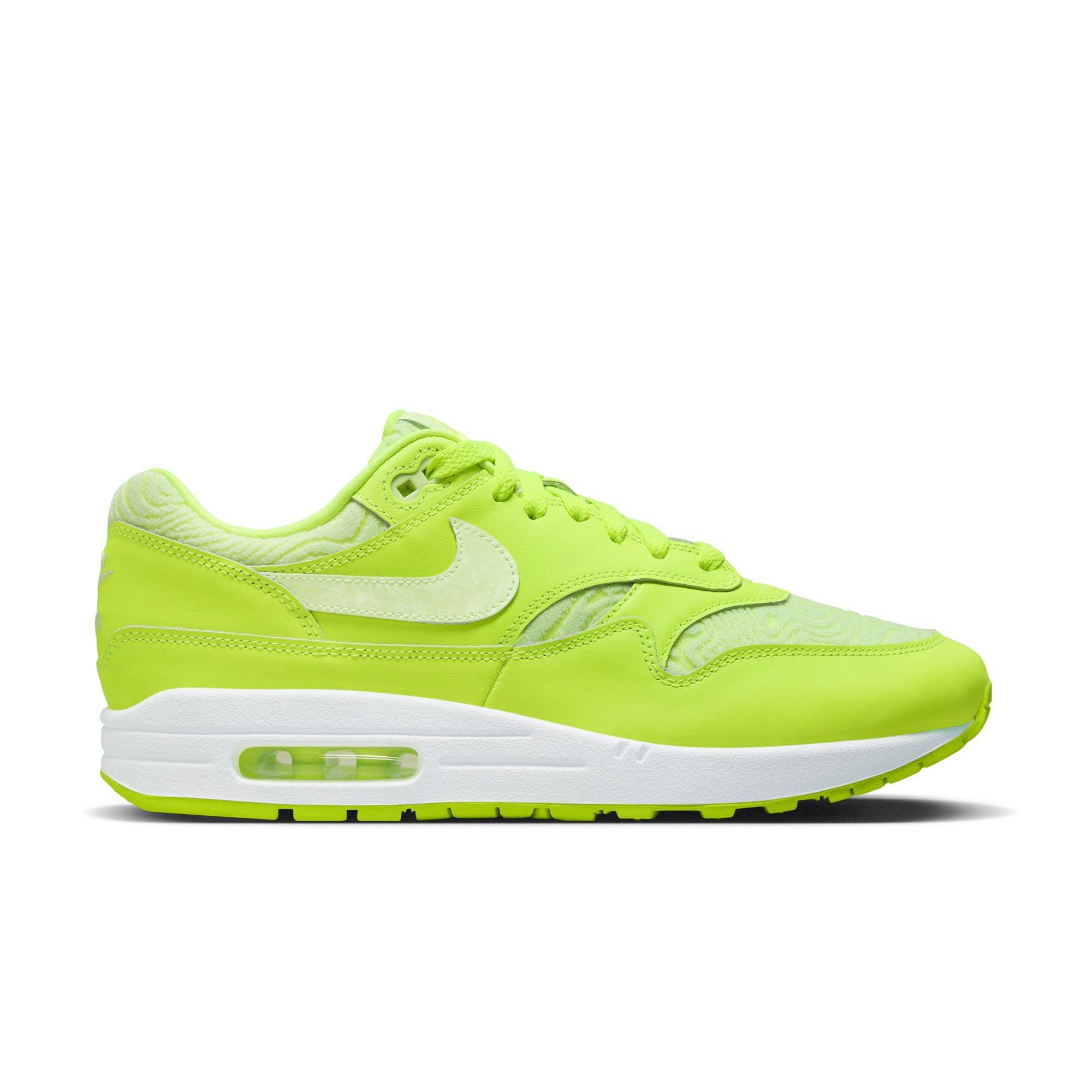 Mens nike clearance volt